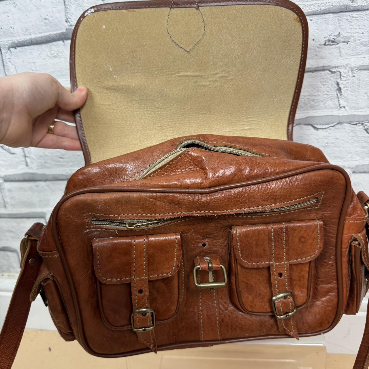 Beautiful Vintage Tan Brown Leather Satchel Shoulder Bag