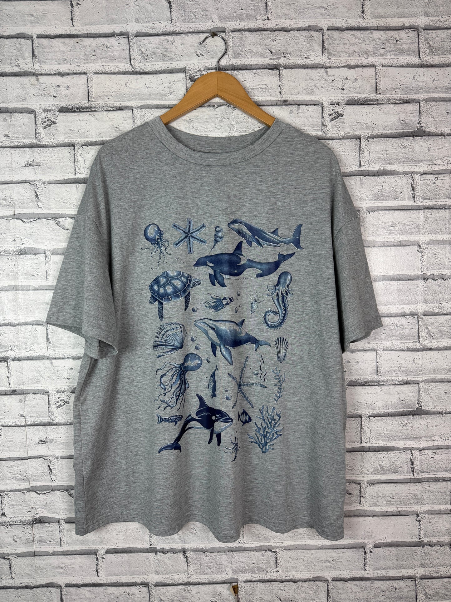 Vintage Vibes Grey Unisex Sealife Marine Fish Whale Graphic Print T-Shirt XXL