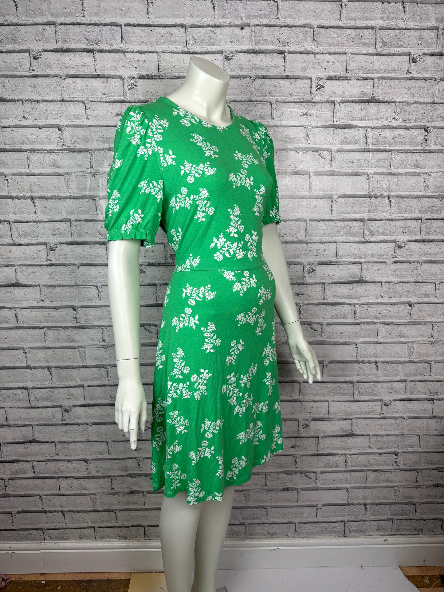 Marks and Spencer M&S Green Jersey Whimsical Floral Print Day Dress - Size 14